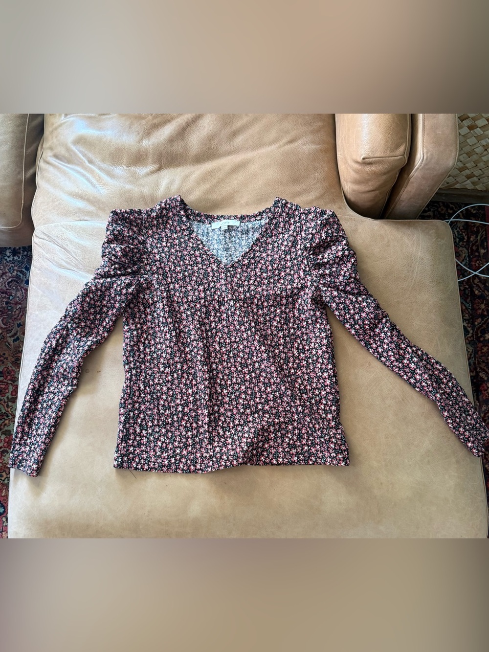 LOFT Women's Black Pink White Floral V-Neck Ruffle Long Sleeve Knit Blouse